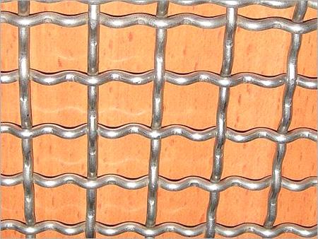 Crimped Wire Mesh is made by carbon iron wire, galvanized steel wire or stainless
