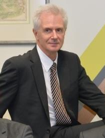 Michael Ollis GAICD Non Executive Director PhD in fluids with over 30 years experience in the global oil & gas industry in senior operation engineering, drilling and completion roles.