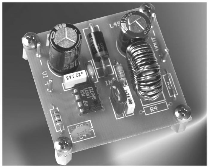 AN937 APPLICATION NOTE DESIGNING WITH L497,.5A HIGH EFFICIENCY DC-DC CONVERTER INTRODUCTION The L497 is a.5a monolihic dc-dc converer, sep- down, operaing a fix frequency coninuous mode.