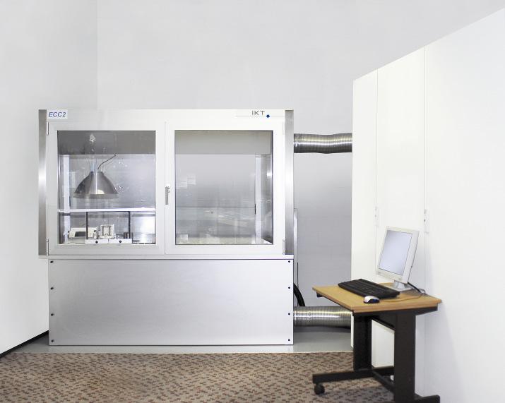 The Company and its main Product: ECC Environmentally Controlled Chambers The ECC2 Environmentally Controlled Chamber System for the Weighing Accuracy Performance Level 1 µg Made in Switzerland The