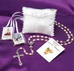 scapular and gold finish 39 013 02 Pearl $14.