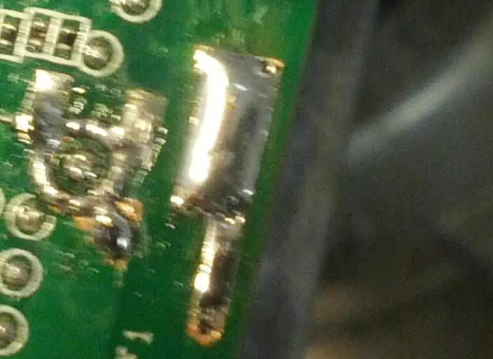 Too much solder is shown on the pad. 1. Put a small ball of solder on the center conductor pad of the RF Footprint 2.