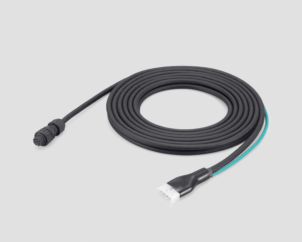 Section Upgrade Options 04 OPC-2321 RS-BA1 CONTROL CABLE Cable length*3 IP REMOTE CONTROL SOFTWARE (For AH-740) When you remotely control your transceiver from a remote location, be sure to follow