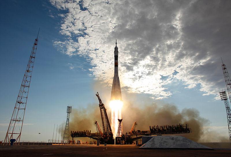 Photo 3. The Soyuz TMA-05M mission lifts off to the ISS.