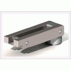 steel top plate or, front plate, fixed half front plate, fixed half clamping plate allows the mold to be secured