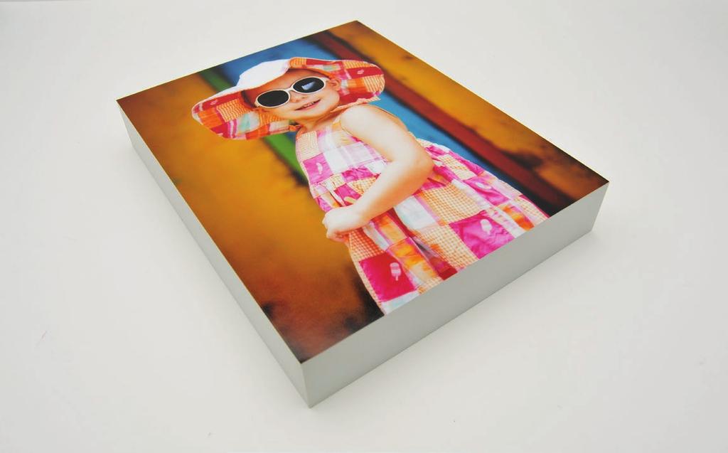 Sized at 4x8 E-Surface, Metallic, and True Black & White paper available Standouts Lure the eye in with an image that stands