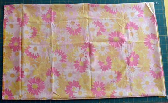 Welcome to the pillowcase clothespin bag tutorial. This is my very own design and uses one of my favorite fabric sources, old pillowcases, to make another love - anything to do with clotheslines.