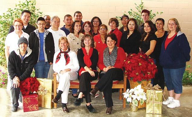 What to wear: Great family holiday photos Special to Valley Community Newspapers With the holidays approaching, it s time to gussy up your family, book time with the local photographer and pick the