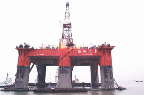activities in the East China Sea. 1982 : CSIC Dalian builds first jack up rig of foreign design, Big Foot III for Baker Marine.
