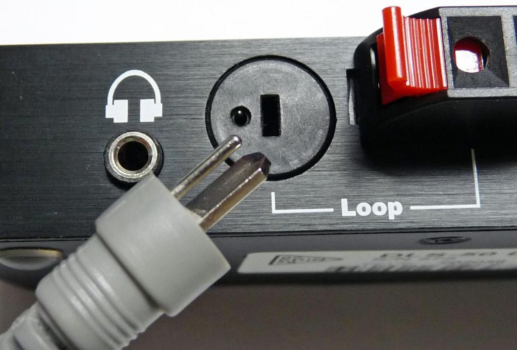 Loop Pad Plug & Jack Plug the loop pad cord into the special jack on the