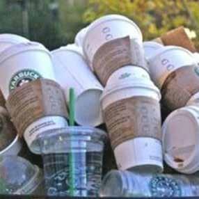 ABOUT SIMPLY CUPS Simply Cups came into existence in 2014 to address the UK s fastest growing waste stream: the estimated 5 billion paper cups being sent to landfill or incineration each year.