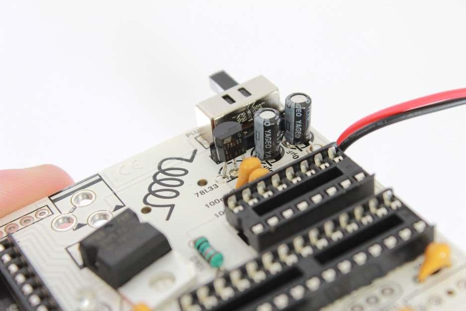 Now you can solder also the 78L33 voltage regulator.