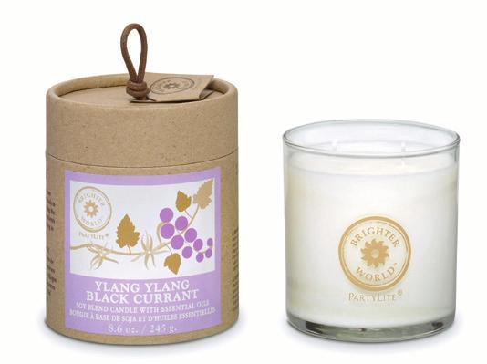 3-Wick Scented Jar Candle To add drama with a trio of flickering flames Three wicks for multiple points of light and increased fragrance throw.