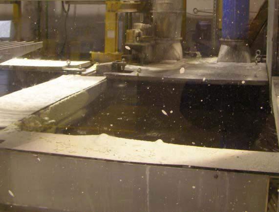 Baie de sare martensitică Protecţia contra scurgerii La temperatura ambiantă, sarea de călire se găseşte în stare de agregare solidă.