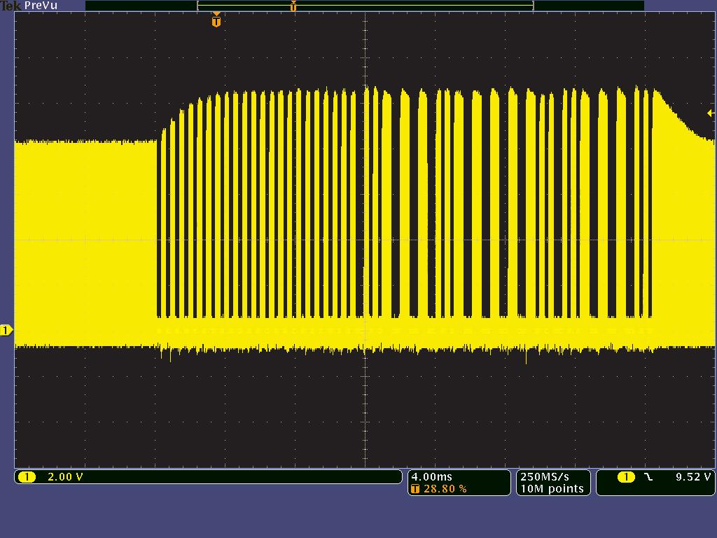 the upper trace. Figure 9. Receiver modulation control pin measured with the TDP0500 Differential probe.