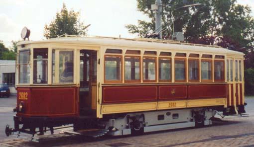 înlăturate, tramvaiele fiind readuse la forma originală. Prima zi de circulaţie a tramvaielor din seria K, construite de Simmeringer Waggonfabrik, a fost 16 septembrie 1912.