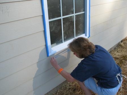 EXTERIOR PAINTING 1. Wipe off siding if mud splattering is present. 2. Tape all window frames and power meter box. 3.