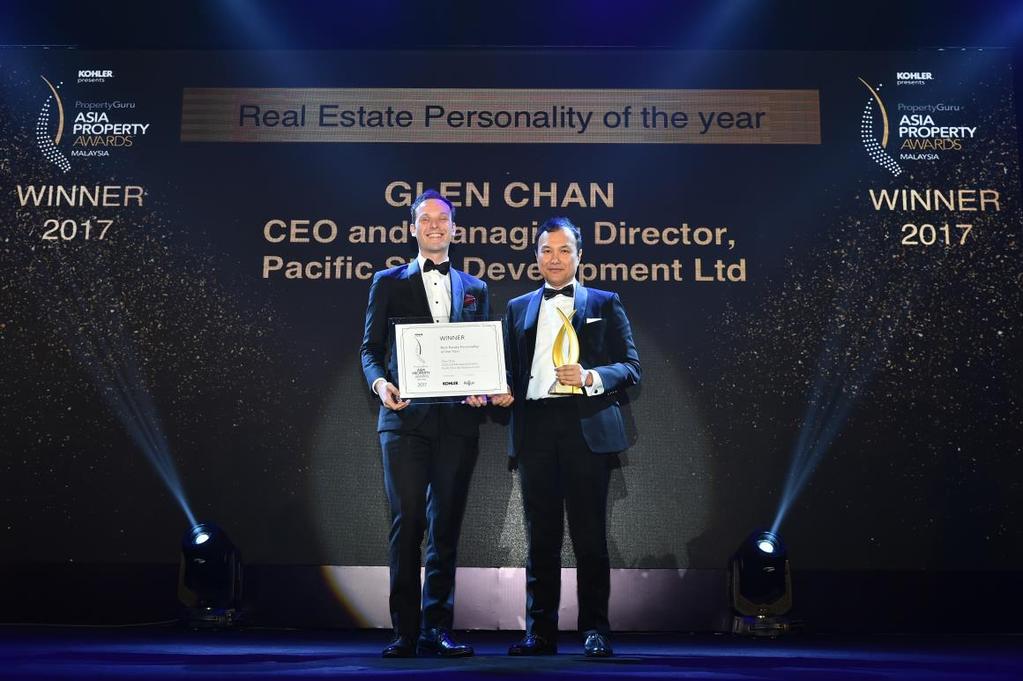 Mr Glen Chan, CEO and Managing Director of Pacific Star Development (right) receiving the 2017 Malaysia Real Estate Personality of the Year award from Mr Liam Barnes, Head of Publishing and