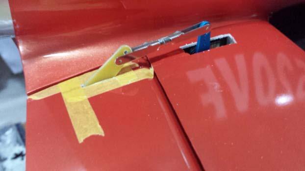 Aileron and Flap servos The Aileron and