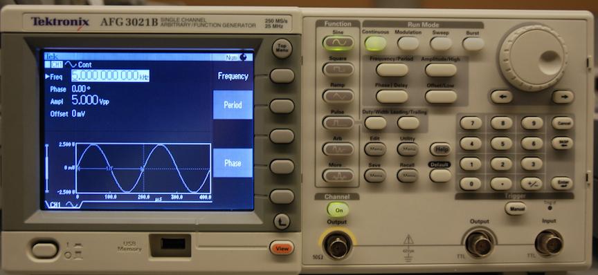 EE 201 Lab Tektronix 3021B function generator The function generator produces a time-varying voltage signal at its output terminal.