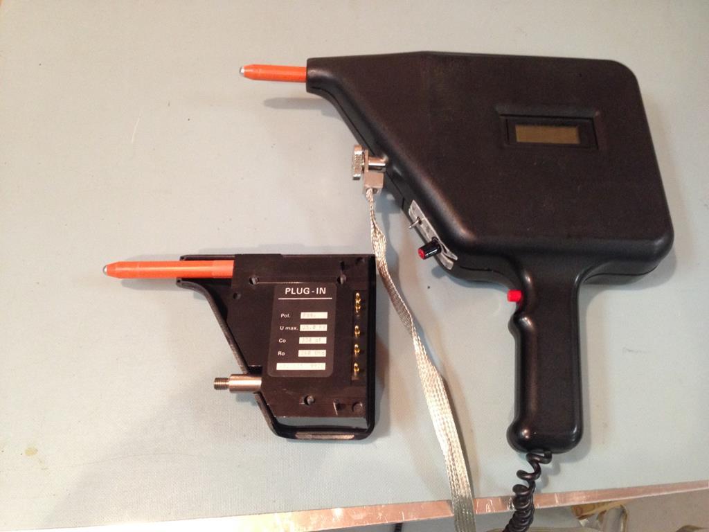 ESD Gun Human Body Circuit Model Typical R and C combinations: RC Cartridge R R R R