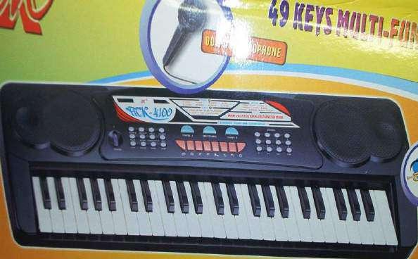 Crescendo Music 0118379357 Page: 91 KEYBOARD 49 Keys Mid- size