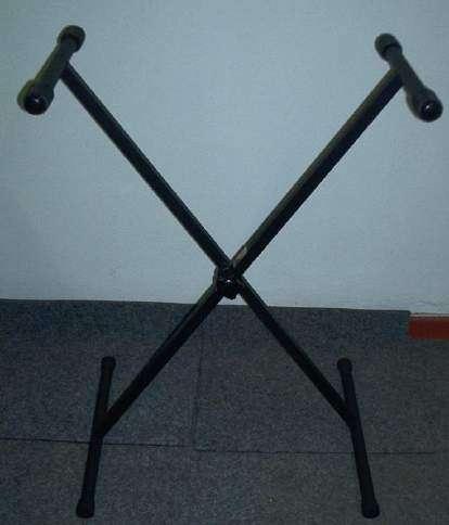 Crescendo Music 0118379357 Page: 92 KEYBOARD STAND Well