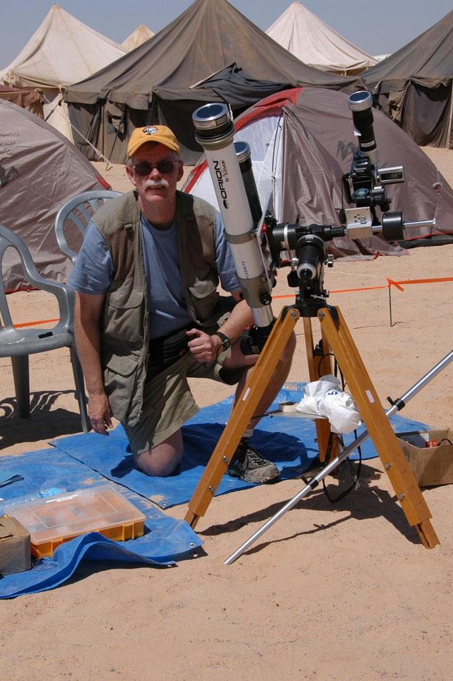 ) Fred Espenak Pictured here is Fred Espenak in Libya for the Mar. 29, 2006 solar eclipse.