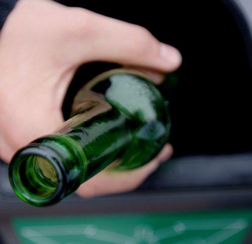 Why focus on glass packaging? 3 Under the Packaging Regulations the UK government has set annual recycling targets for packaging materials. The targets for glass are set up to 2020.