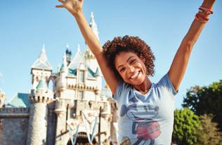 Earn Disney Rewards Dollars Even More Rewarding Earn 2% in Disney Rewards Dollars at gas stations, grocery stores, restaurants and most Disney locations.