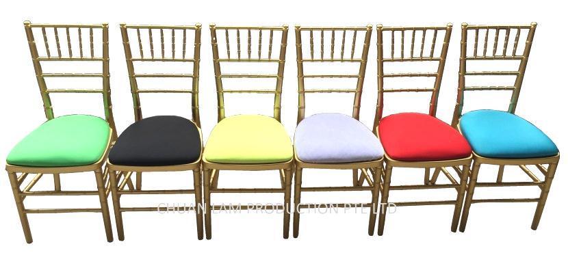 CLP JANUARY 2018 SEATS - Sofas / Bar stools / Chair / Ottoman 21 ITEM CODE: