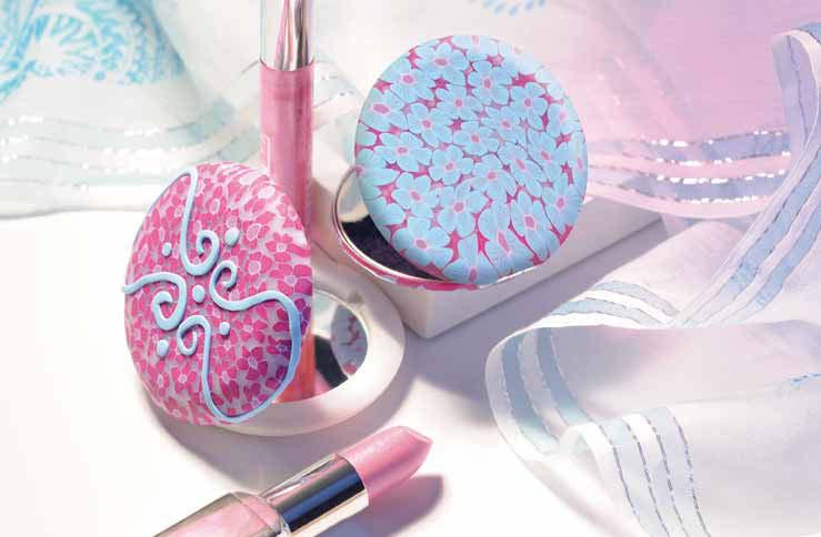 Colour Kit Pastel - Compact mirror This trendy article is a must for any girlie handbag! It makes a perfect match for pink lipstick and shiny lip gloss.