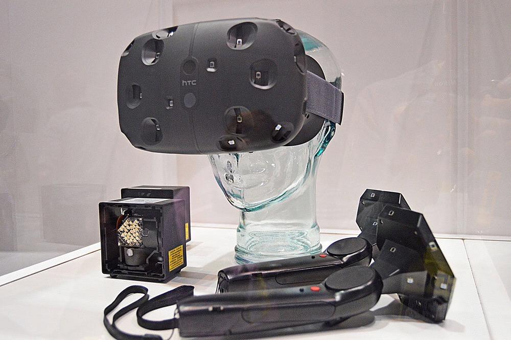 Vive Headset & Controllers Have Array of