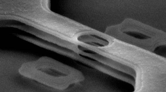 NWs Pt N Ge Ge 200 nm BOX BOX Ge Ge Stacking nanowires helps