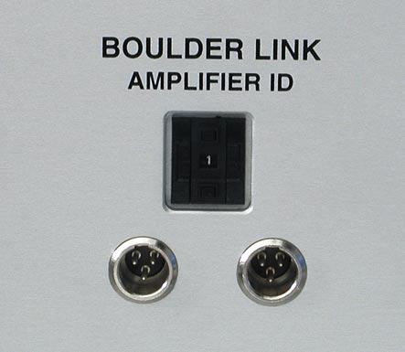 Each Boulder 1050 Power Amplifier has a thumbwheel switch on the rear panel. Start by setting the first switch to 0 or 1 and then going up from there without any duplication.