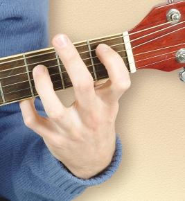 Movable power chords are composed of the two or three lowest notes of either the -based or -based major barre chords. or more information on -based and -based major barre chords, see pages 86 and 90.