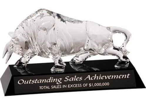 EXECUTIVE AWARDS PREMIER CRYSTAL THE ULTIMATE IN RECOGNITION. Each comes in a velvet lined gift box, and is mounted on a base.