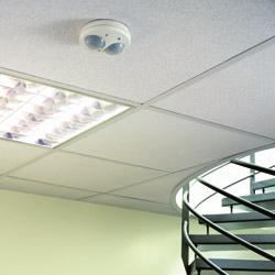 Whether for the regulation of the light depending on occupancy or simply to switch on the lights depending on presence and ambient luminosity, the Hager presence detectors offer the necessary