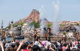 anniversary year. Disney Natsu Matsuri Special Event Disney Pirates Summer This special event brings the world of Disney s Pirates of the Caribbean film series to Tokyo DisneySea.