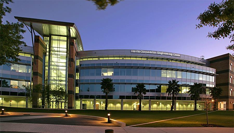 University of Central Florida - EECS A large School of Electrical