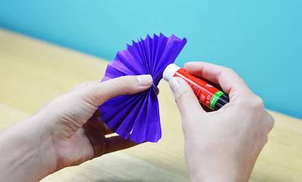 T ake your tissue paper and fold it 5mm in the length of the paper.