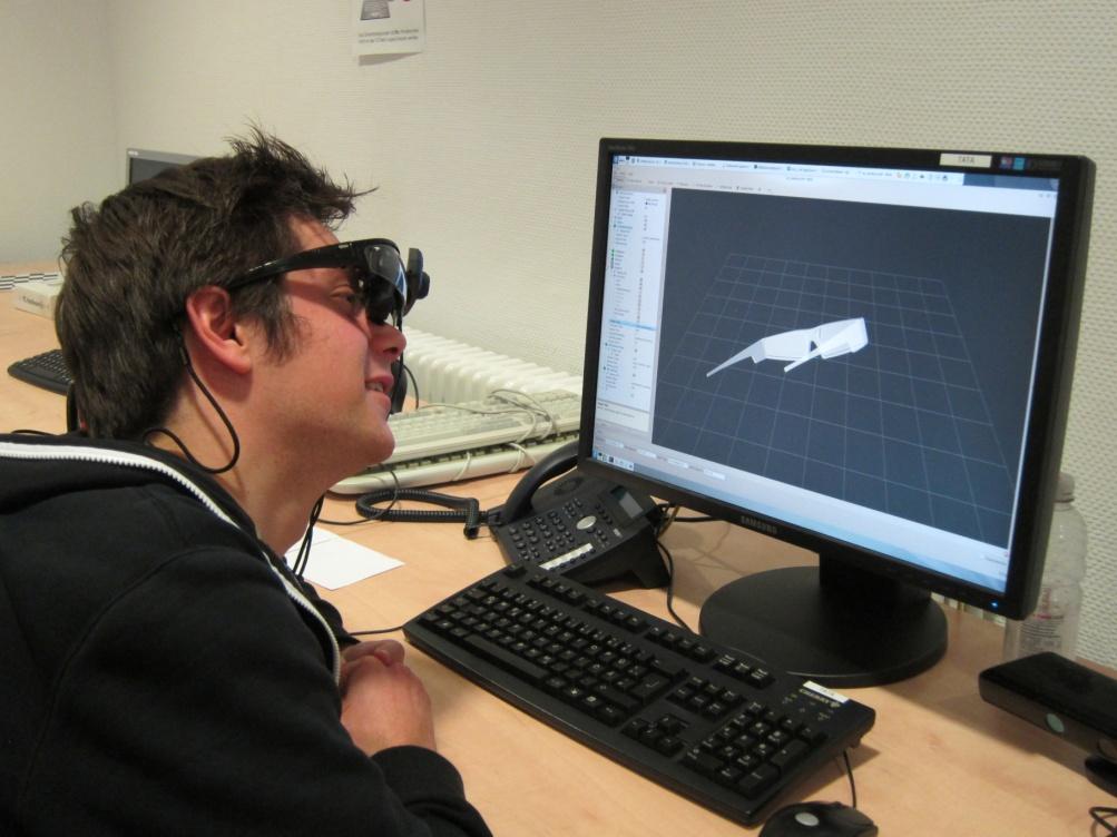 ReTivU Virtual and Augmented Reality Task: Measure driver s head due to vehicle s influences in order to move virtual camera Possible sensor techniques Laser-based