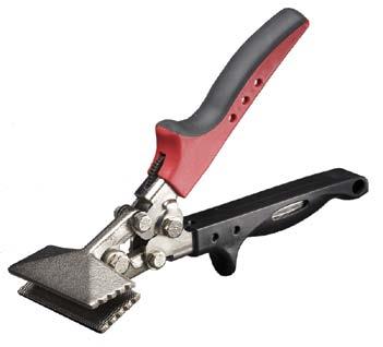 Lightweight die cast zinc jaws with compound handle leverage offer comfort and ease of use on-the-job, even when working from heights.