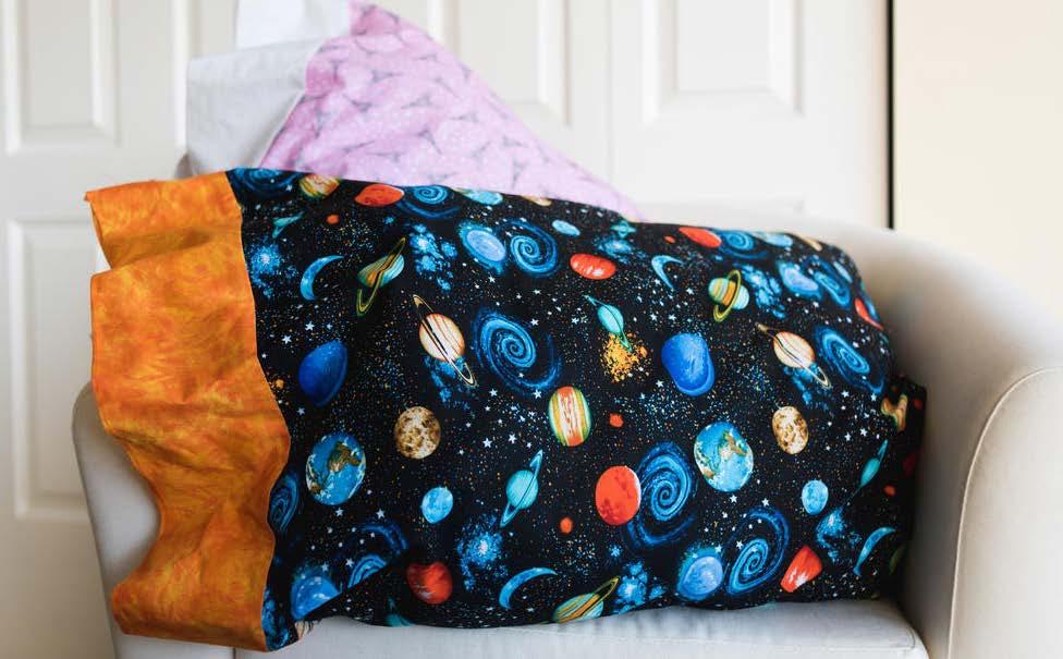 Materials Super Easy DIY Pillow Case By: Chris Hammond for allfreesewing.