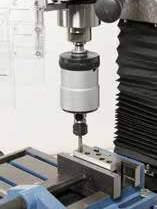 The drilling and milling machines KF 25 D Vario and KF 25 L Vario come complete with a digital speed and spindle stroke display as a standard feature.