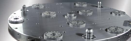 Quick-locking plates For turning machining from standard components, adapted to the