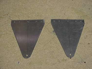 7H3-1 Outboard Hinge Plates Note: parts are symmetrical Layout the center lines and position the