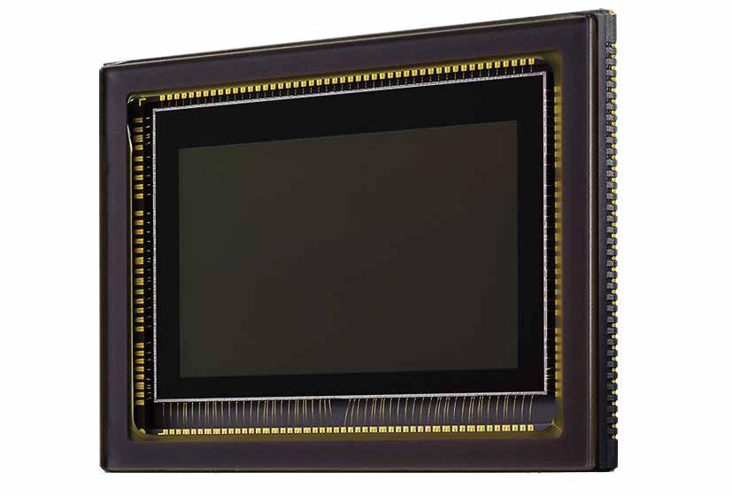 1229k-dot, LCD monitor with an RGBW alignment for enhanced visibility [NEW] Thanks to its new RGBW alignment, the newly employed, large, high-resolution LCD monitor features improved brightness.