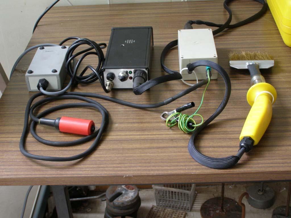 Methodology (cont) Monash detector components: 1- Power module from the mains power 1 2 3 (12 V AC output) 2- Electronic control box (signal processing and
