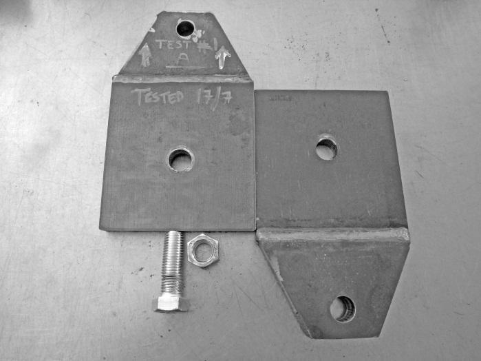(a): M20 Gr8.8 bolt shear between 20 mm steel plates (b) load/displacement graph 5 Figure 13. Test 5, M20 Class 8.8 set screw shear tested between 20 mm thick Grade 250 plates with 22 mm holes. 4.